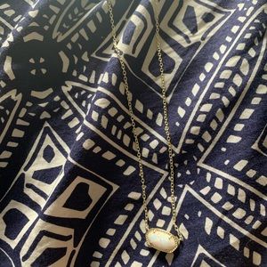 Kendra Scott necklace